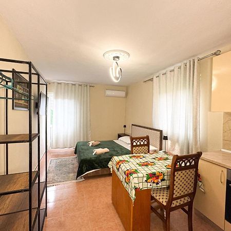 Shkodra Guest House & Trips Zewnętrze zdjęcie