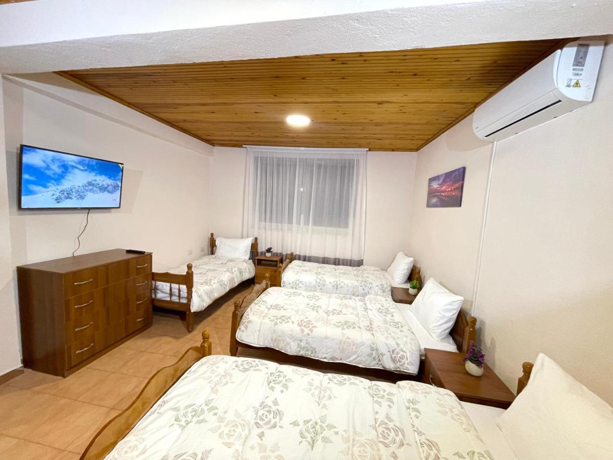 Shkodra Guest House & Trips Zewnętrze zdjęcie