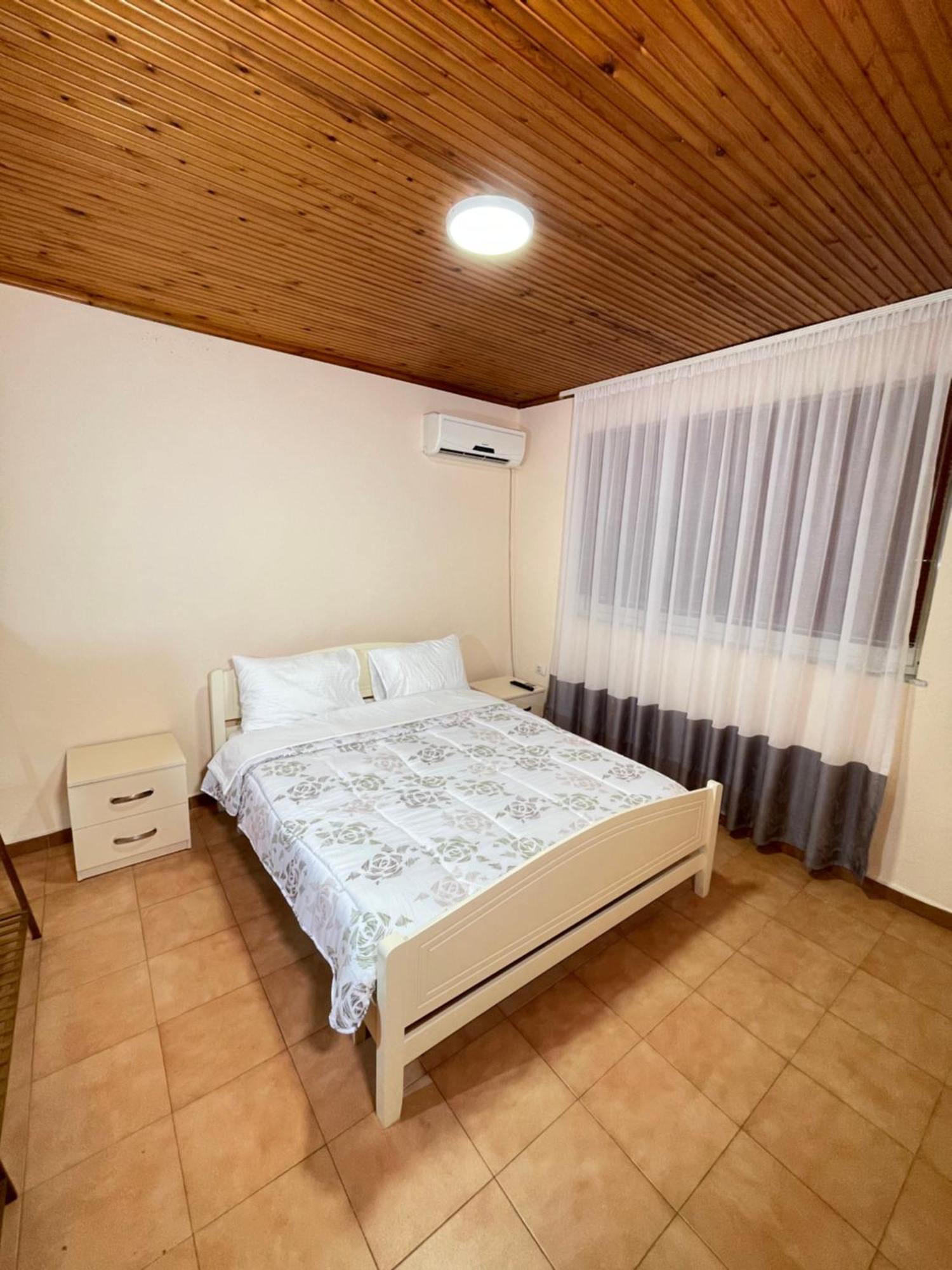 Shkodra Guest House & Trips Zewnętrze zdjęcie