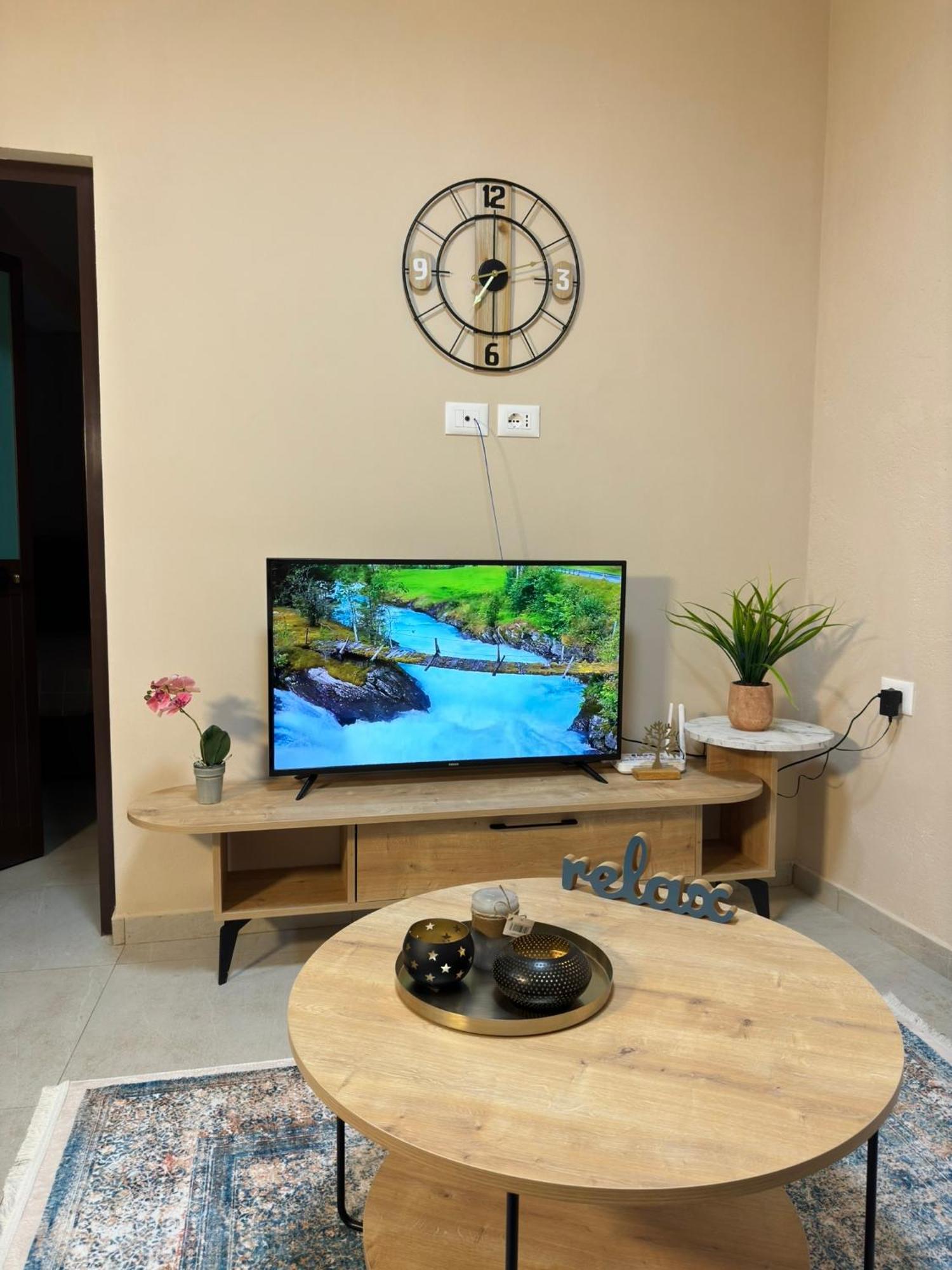 Shkodra Guest House & Trips Zewnętrze zdjęcie