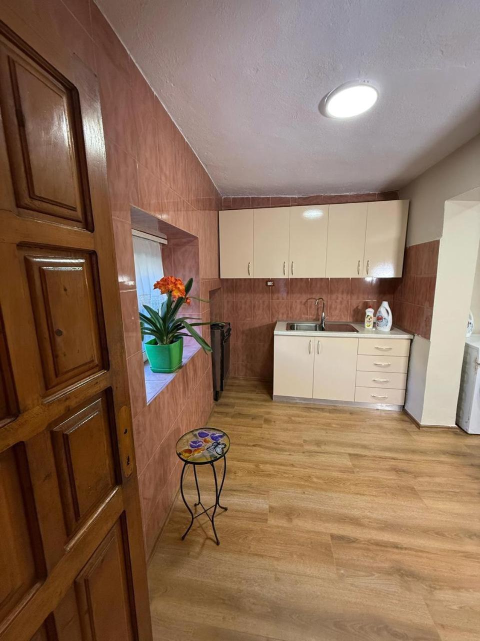 Shkodra Guest House & Trips Zewnętrze zdjęcie