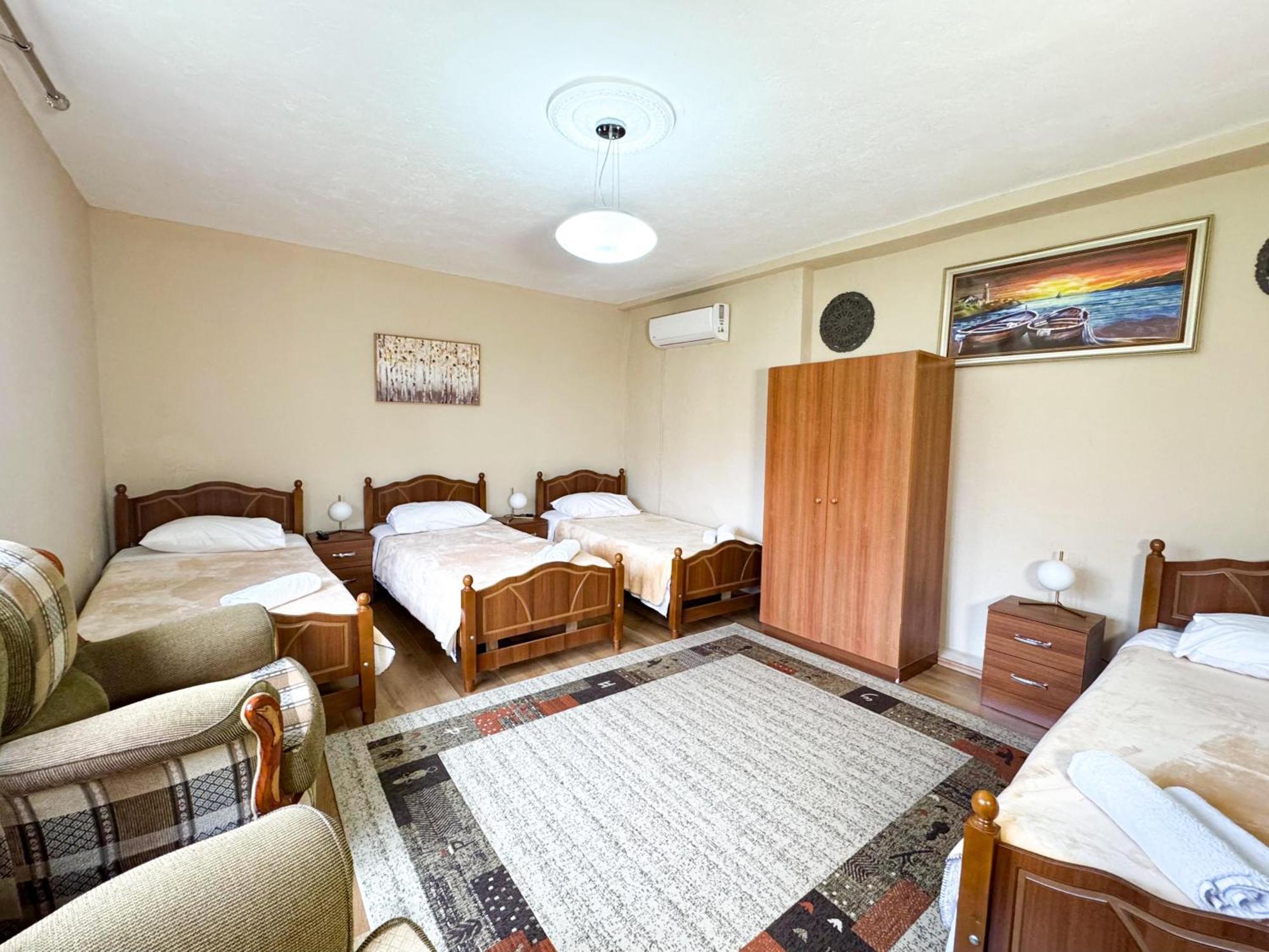 Shkodra Guest House & Trips Zewnętrze zdjęcie